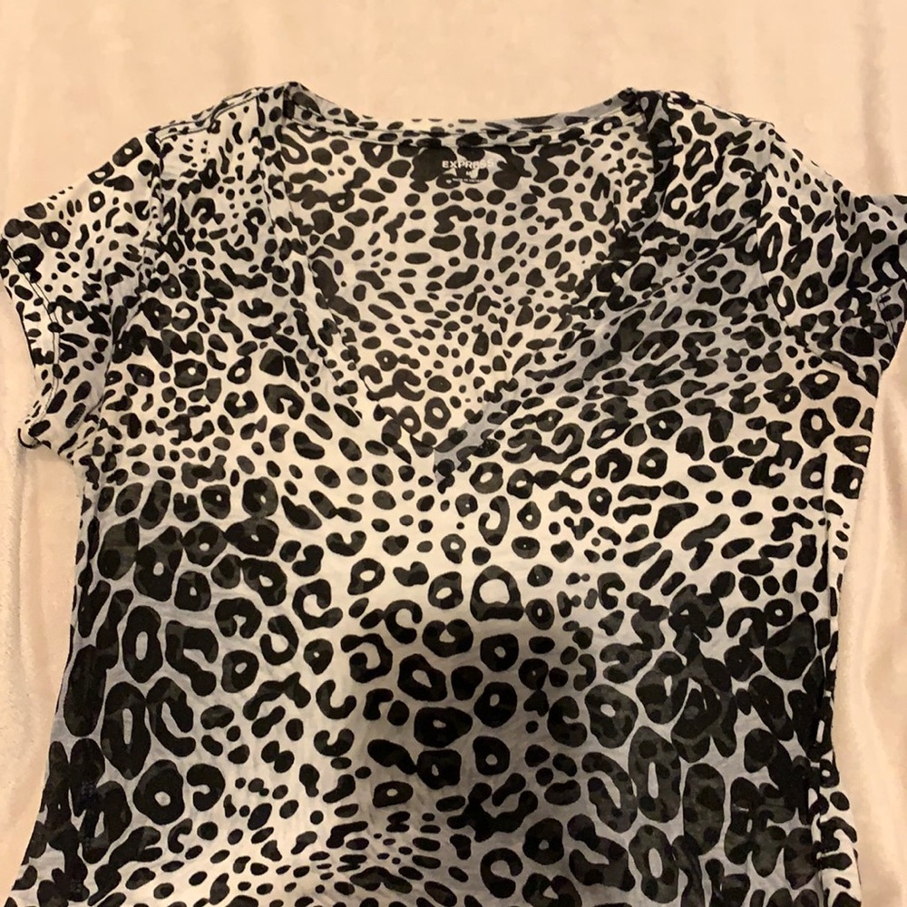 Burnout v neck